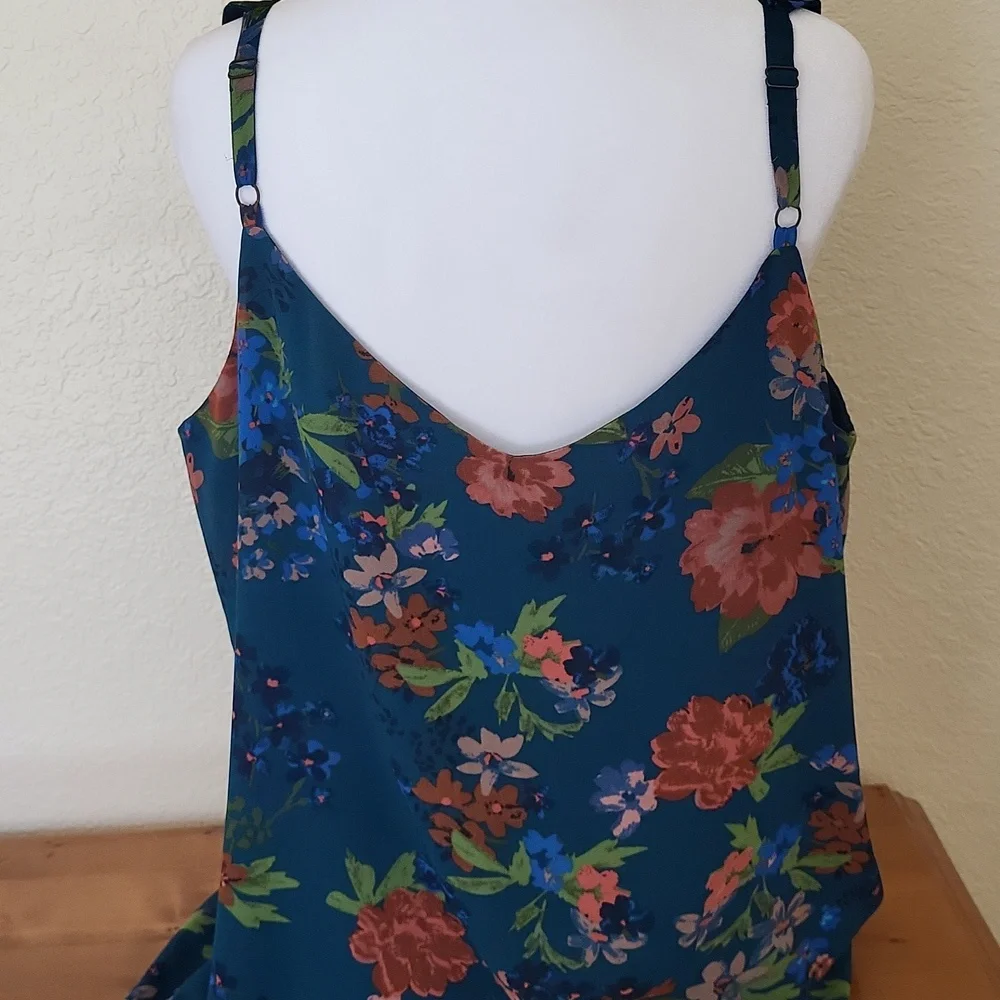 CABI 3449 Floral Sleeveless Women's Tank - Picture 3 of 6